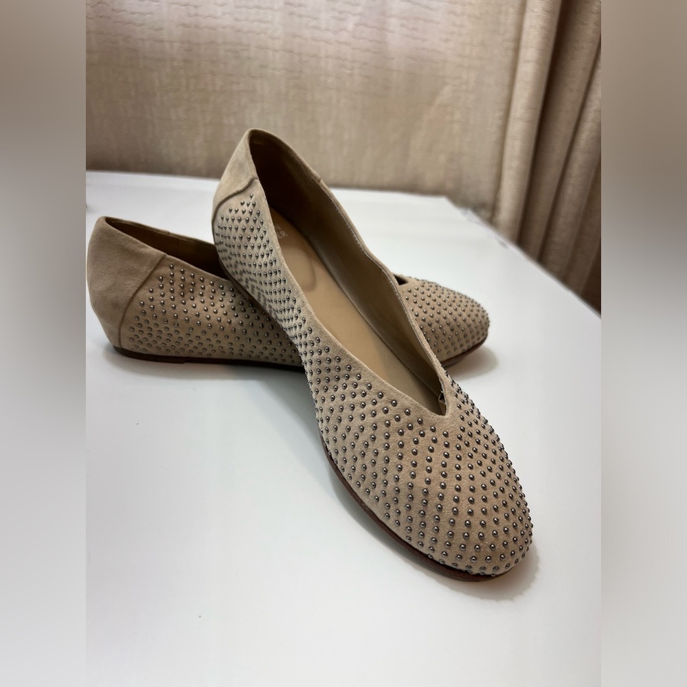 Eileen Fisher Ballet Flats Womens 11 Beige Suede Scalloped Slip On Shoes